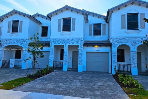 Townhouse in Homestead, Florida 3 bedrooms, 169.73 sq.m. № 1712082 - photo 14
