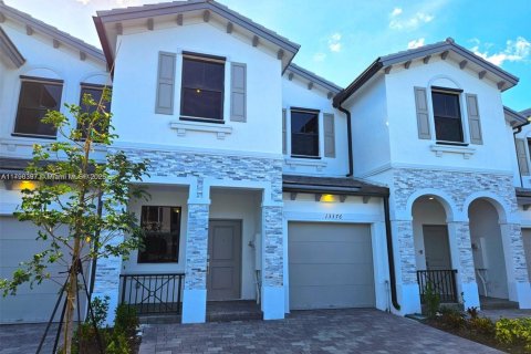 Townhouse in Homestead, Florida 3 bedrooms, 169.73 sq.m. № 1712082 - photo 1