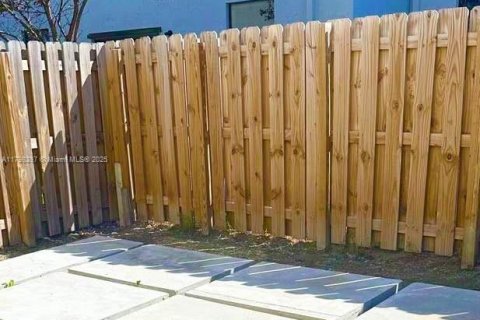 Townhouse in Homestead, Florida 3 bedrooms, 169.73 sq.m. № 1712082 - photo 5