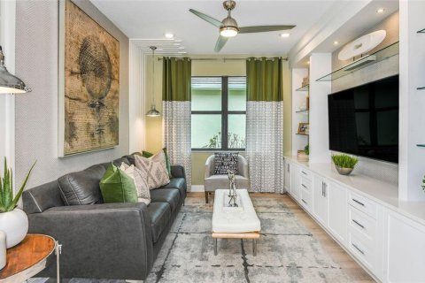 House in Lakewood Ranch, Florida 2 bedrooms, 155.61 sq.m. № 2391171 - photo 2