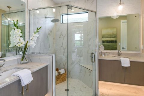 House in Lakewood Ranch, Florida 2 bedrooms, 155.61 sq.m. № 2391171 - photo 16