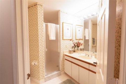 Condo in Pompano Beach, Florida, 3 bedrooms  № 2081677 - photo 15