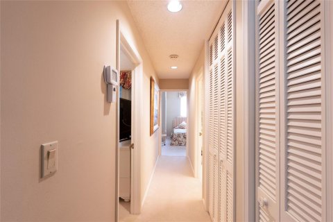 Condo in Pompano Beach, Florida, 3 bedrooms  № 2081677 - photo 10