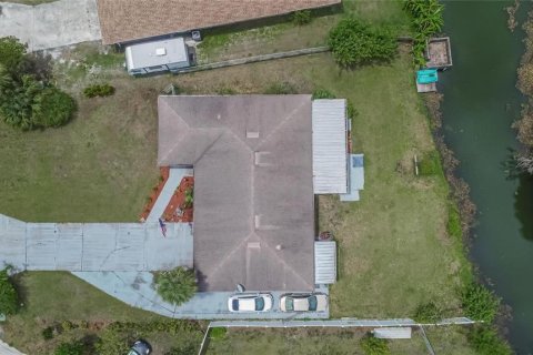 House in Lakeland, Florida 3 bedrooms, 147.81 sq.m. № 1691071 - photo 5