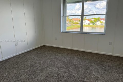 Casa en venta en Sunrise, Florida, 5 dormitorios, 261.98 m2 № 1465603 - foto 15