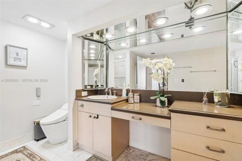 Condominio en venta en Aventura, Florida, 2 dormitorios, 139.35 m2 № 2385525 - foto 17