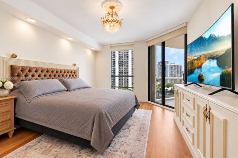 Condominio en venta en Aventura, Florida, 2 dormitorios, 139.35 m2 № 2385525 - foto 11