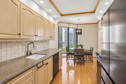 Condominio en venta en Aventura, Florida, 2 dormitorios, 139.35 m2 № 2385525 - foto 9
