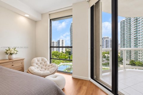 Condominio en venta en Aventura, Florida, 2 dormitorios, 139.35 m2 № 2385525 - foto 13