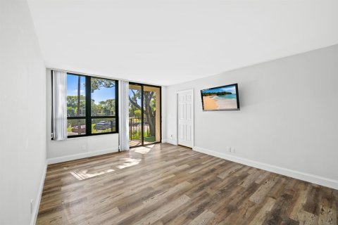 Condo in Boca Raton, Florida, 2 bedrooms  № 2081633 - photo 19