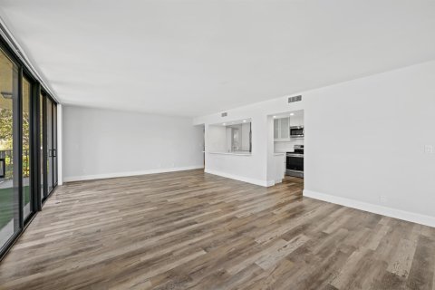 Condo in Boca Raton, Florida, 2 bedrooms  № 2081633 - photo 7