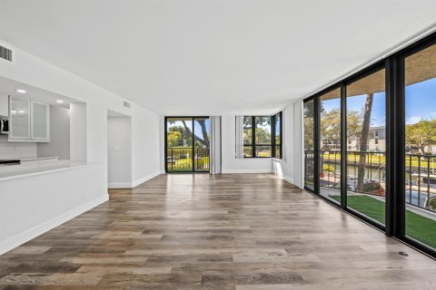 Condo in Boca Raton, Florida, 2 bedrooms № 2081633