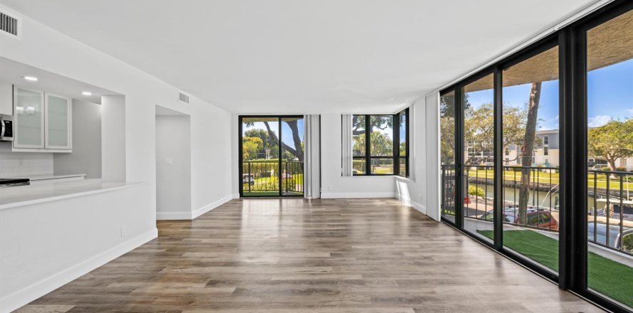 Condo in Boca Raton, Florida, 2 bedrooms  № 2081633