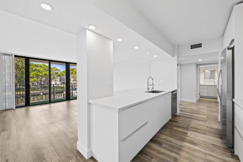 Condo in Boca Raton, Florida, 2 bedrooms  № 2081633 - photo 9