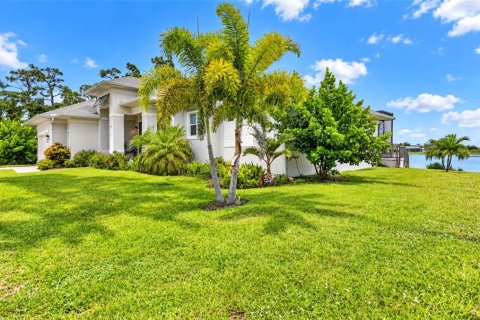 Villa ou maison à vendre à Placida, Floride: 3 chambres, 165.74 m2 № 2400178 - photo 5