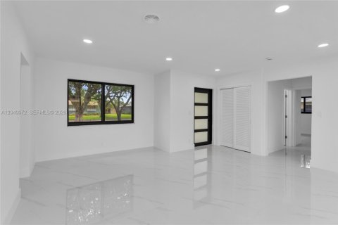 Villa ou maison à vendre à Plantation, Floride: 3 chambres, 194.82 m2 № 2087881 - photo 13
