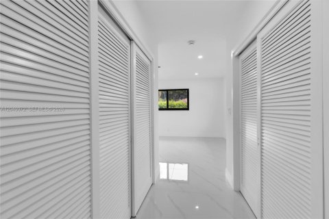 Villa ou maison à vendre à Plantation, Floride: 3 chambres, 194.82 m2 № 2087881 - photo 20