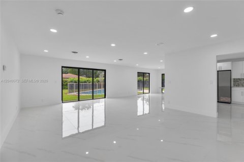 Villa ou maison à vendre à Plantation, Floride: 3 chambres, 194.82 m2 № 2087881 - photo 2
