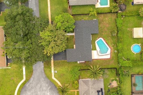 Villa ou maison à vendre à Plantation, Floride: 3 chambres, 194.82 m2 № 2087881 - photo 15