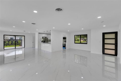 Villa ou maison à vendre à Plantation, Floride: 3 chambres, 194.82 m2 № 2087881 - photo 11