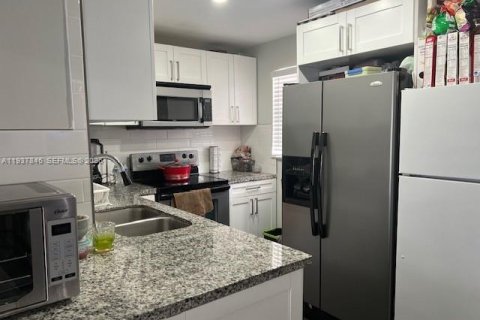 Condo à Miami, Floride, 4 chambres  № 2079149