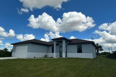 House in Lehigh Acres, Florida 3 bedrooms № 1944785 - photo 17