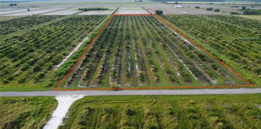 Land in Punta Gorda, Florida № 1900516