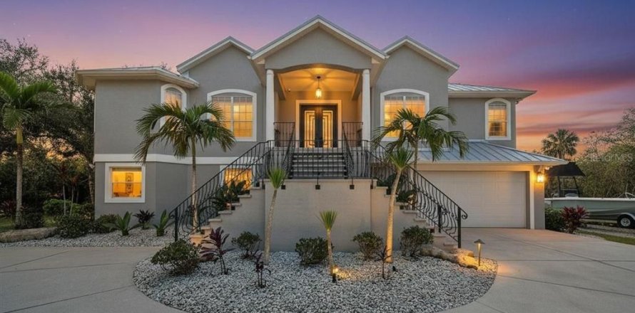 Casa en Bradenton, Florida 4 dormitorios, 401.62 m2 № 2222066