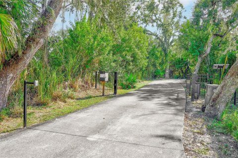 Casa en venta en Bradenton, Florida, 4 dormitorios, 401.62 m2 № 2222066 - foto 4