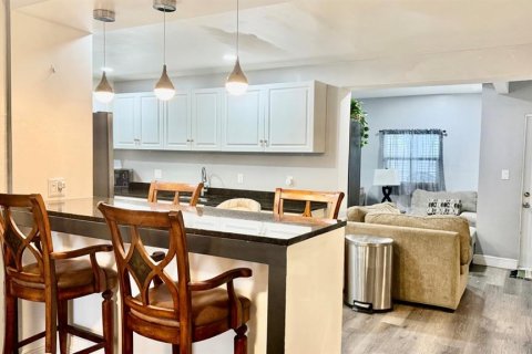 Casa en venta en Tampa, Florida, 3 dormitorios, 149.02 m2 № 1816883 - foto 5