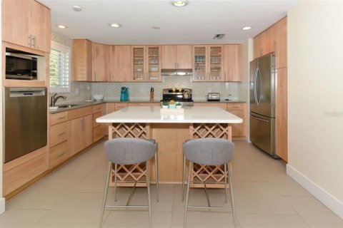 Villa ou maison à louer à Sarasota, Floride: 4 chambres, 211.26 m2 № 248510 - photo 3