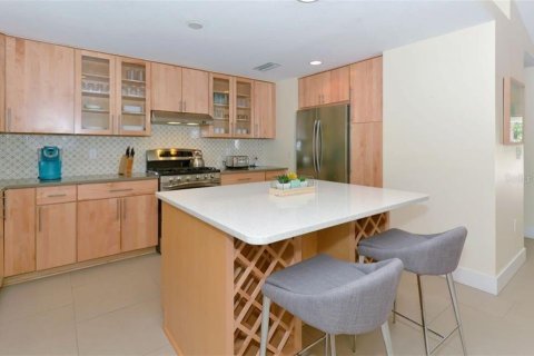 Villa ou maison à louer à Sarasota, Floride: 4 chambres, 211.26 m2 № 248510 - photo 2