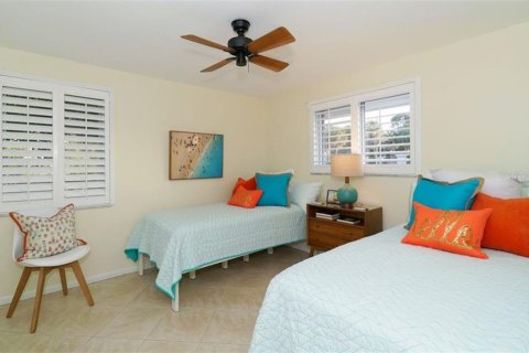 Villa ou maison à louer à Sarasota, Floride: 4 chambres, 211.26 m2 № 248510 - photo 15