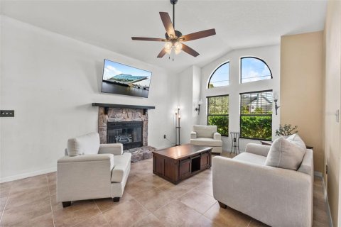 House in Mims, Florida 3 bedrooms, 195.65 sq.m. № 2199456 - photo 6