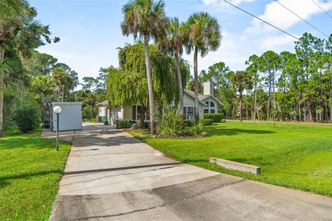 House in Mims, Florida 3 bedrooms, 195.65 sq.m. № 2199456 - photo 3