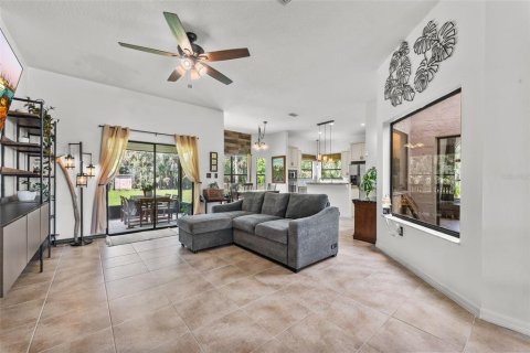 House in Mims, Florida 3 bedrooms, 195.65 sq.m. № 2199456 - photo 14