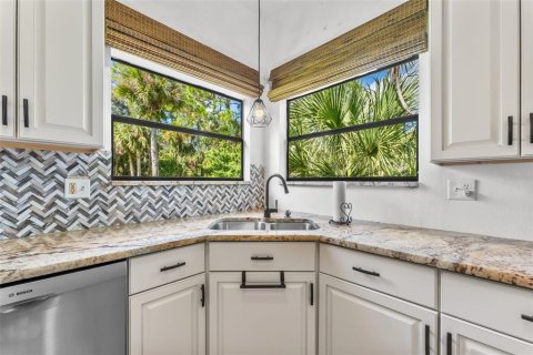House in Mims, Florida 3 bedrooms, 195.65 sq.m. № 2199456 - photo 21