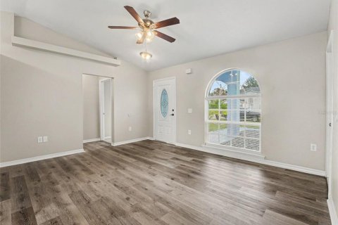 House in Poinciana, Florida 3 bedrooms, 99.96 sq.m. № 2216067 - photo 3