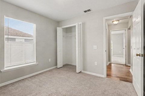 House in Poinciana, Florida 3 bedrooms, 99.96 sq.m. № 2216067 - photo 13