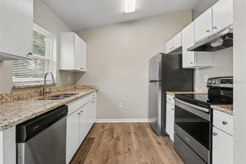 House in Poinciana, Florida 3 bedrooms, 99.96 sq.m. № 2216067 - photo 6