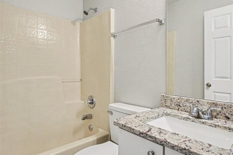 House in Poinciana, Florida 3 bedrooms, 99.96 sq.m. № 2216067 - photo 14