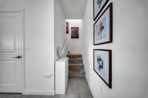Townhouse in Miami, Florida 3 bedrooms, 123.65 sq.m. № 2054691 - photo 24