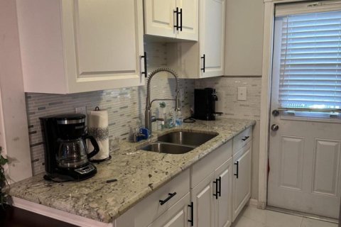 Copropriété à louer à Boynton Beach, Floride: 2 chambres, 81.2 m2 № 2316222 - photo 5