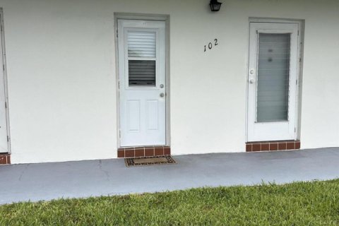 Copropriété à louer à Boynton Beach, Floride: 2 chambres, 81.2 m2 № 2316222 - photo 2
