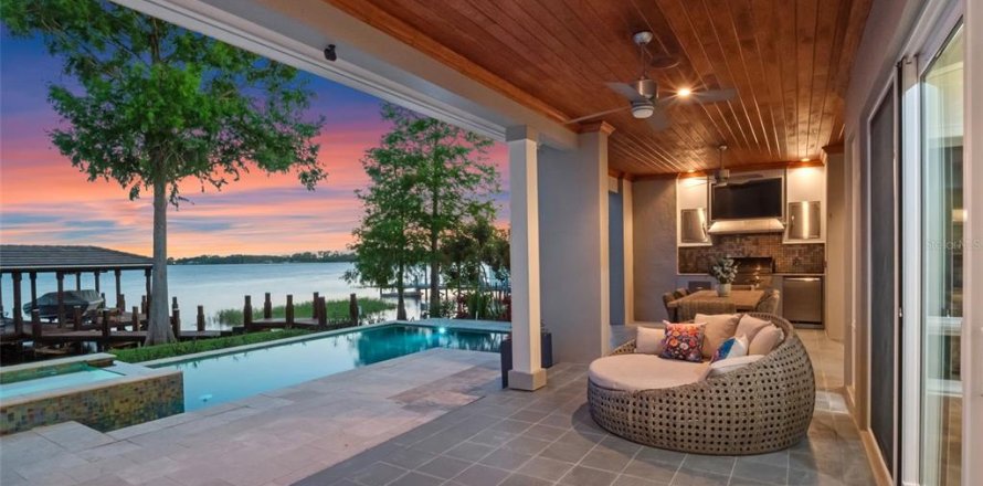 Casa en Orlando, Florida 5 dormitorios, 465.07 m2 № 1677129