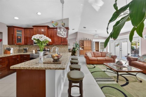 House in Miami, Florida 4 bedrooms, 192.03 sq.m. № 2010734 - photo 5