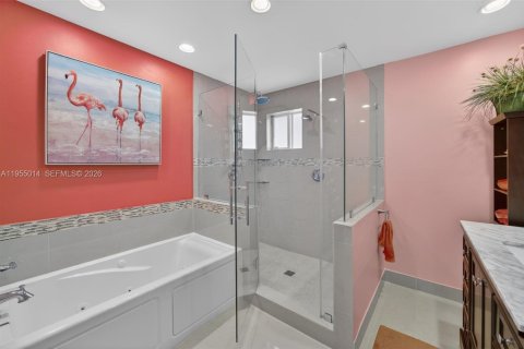 House in Miami, Florida 4 bedrooms, 192.03 sq.m. № 2010734 - photo 17
