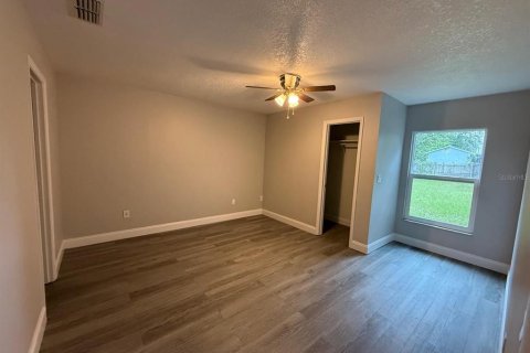 Villa ou maison à vendre à Deltona, Floride: 3 chambres, 122.45 m2 № 2142247 - photo 10