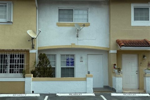 Touwnhouse à vendre à Miami, Floride: 2 chambres, 100.33 m2 № 2027261 - photo 21