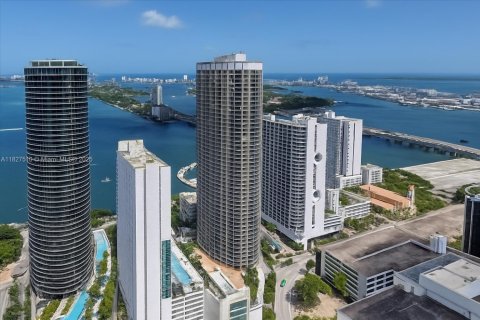 Купить кондоминиум в Майами, Флорида 2 спальни, 97.36м2, № 1943393 - фото 11